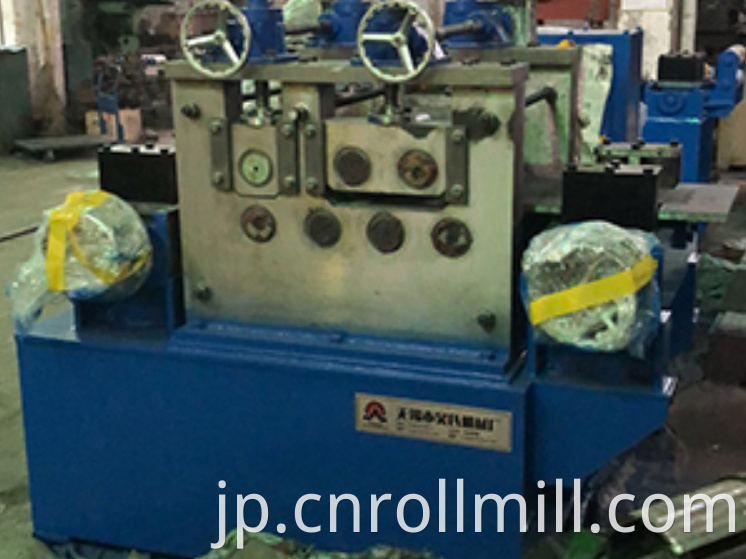 Seven Roller Leveling Machine1